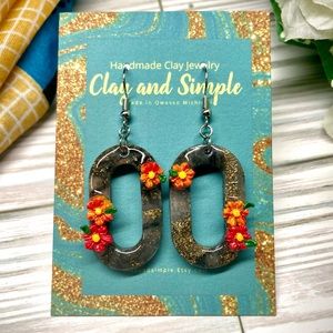 Clay and Simple hoop flower earrings